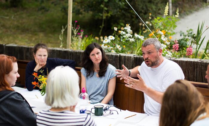 Meeting on the pub terrace (photo: Sarah Falugo)
